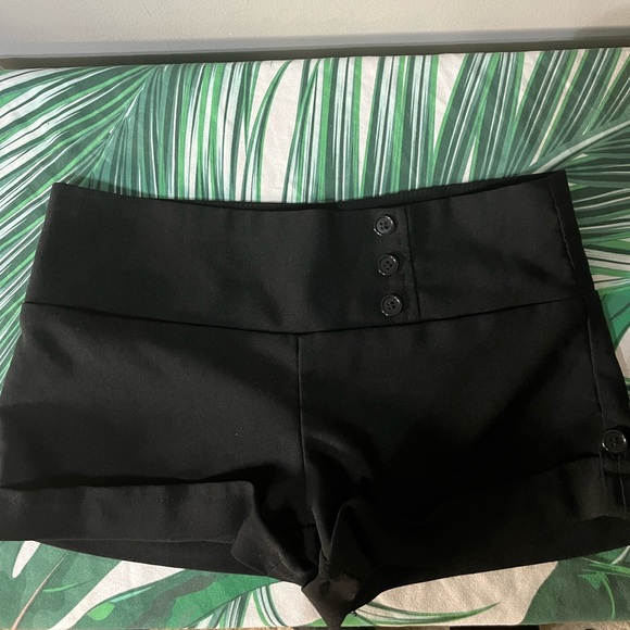 Black dress shorts with buttons and cuffs size medium - Picture 5 of 6